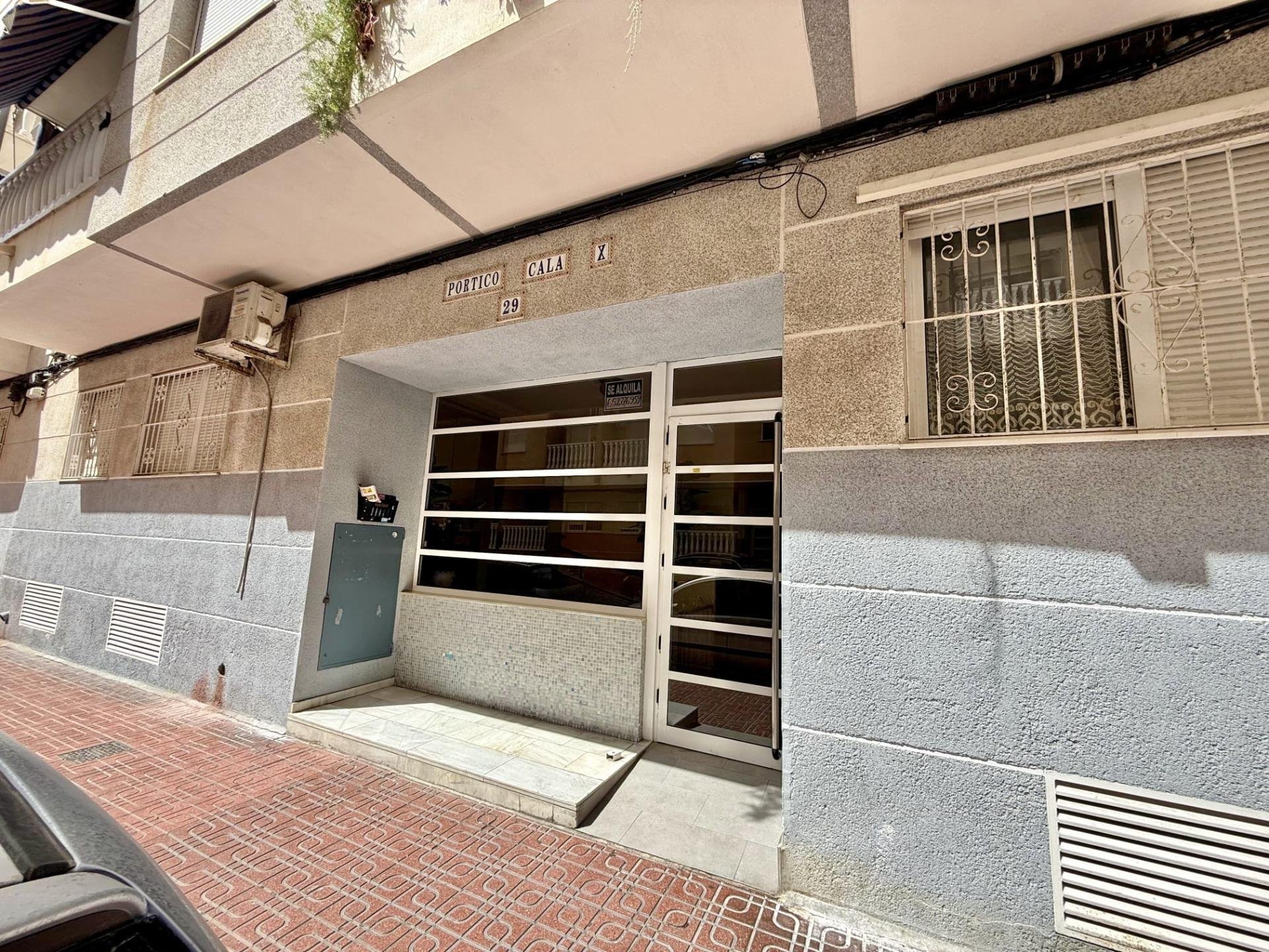 Apartamento en Torrevieja, Alicante, España 1 dormitorio, 50 m2 No. 195340
