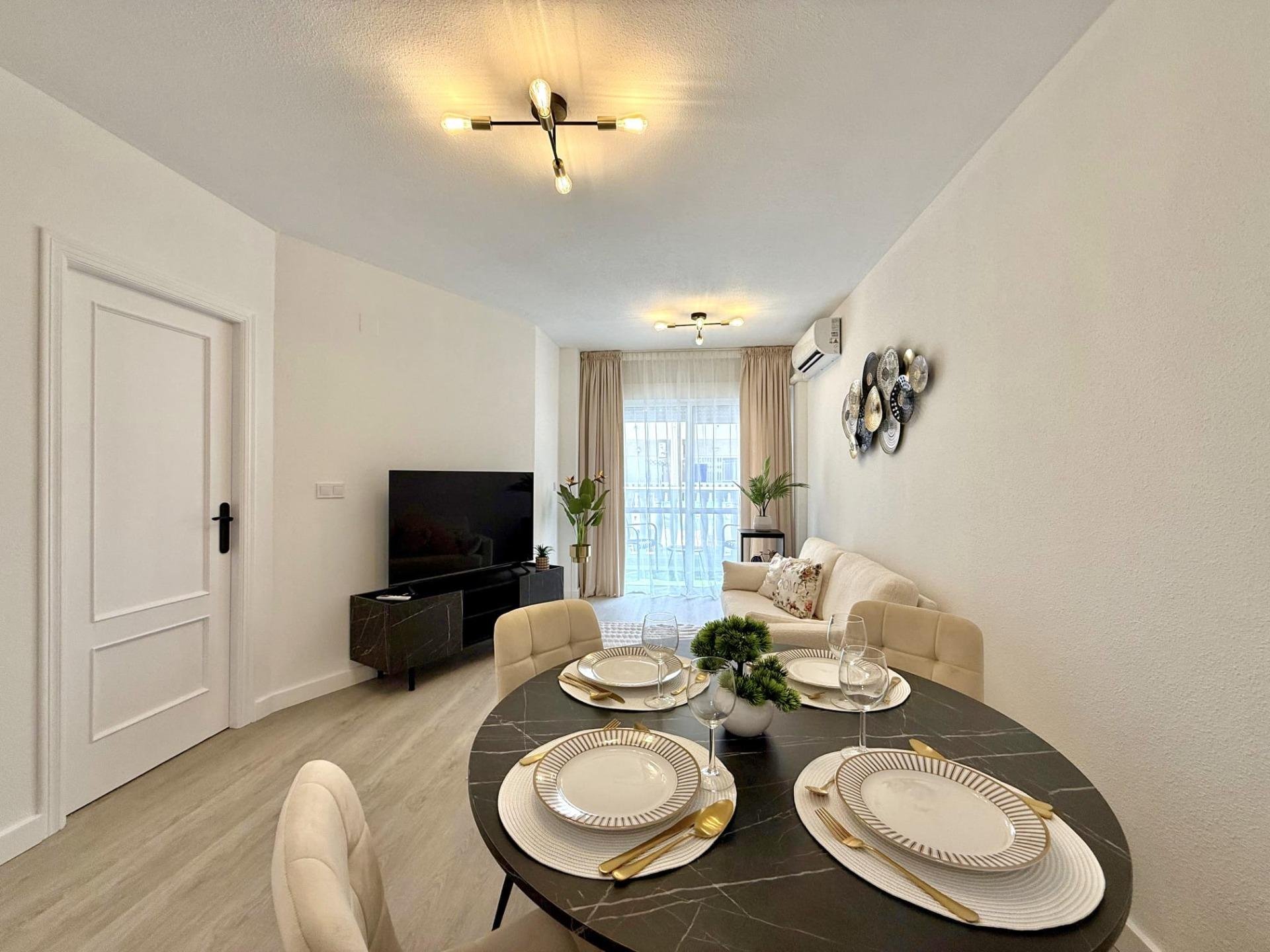 Apartamento en Torrevieja, Alicante, España 1 dormitorio, 50 m2 No. 195340