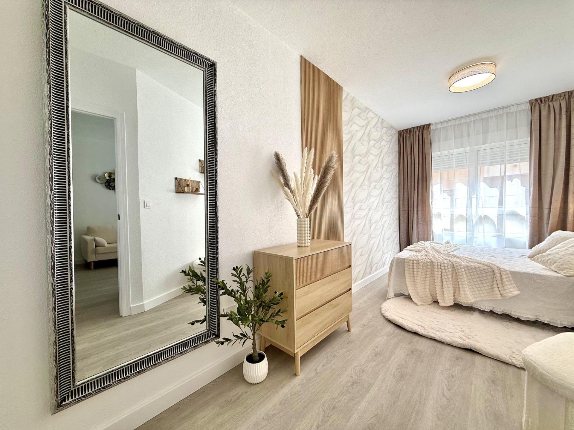 Apartamento en Torrevieja, Alicante, España 1 dormitorio, 50 m2 No. 195340
