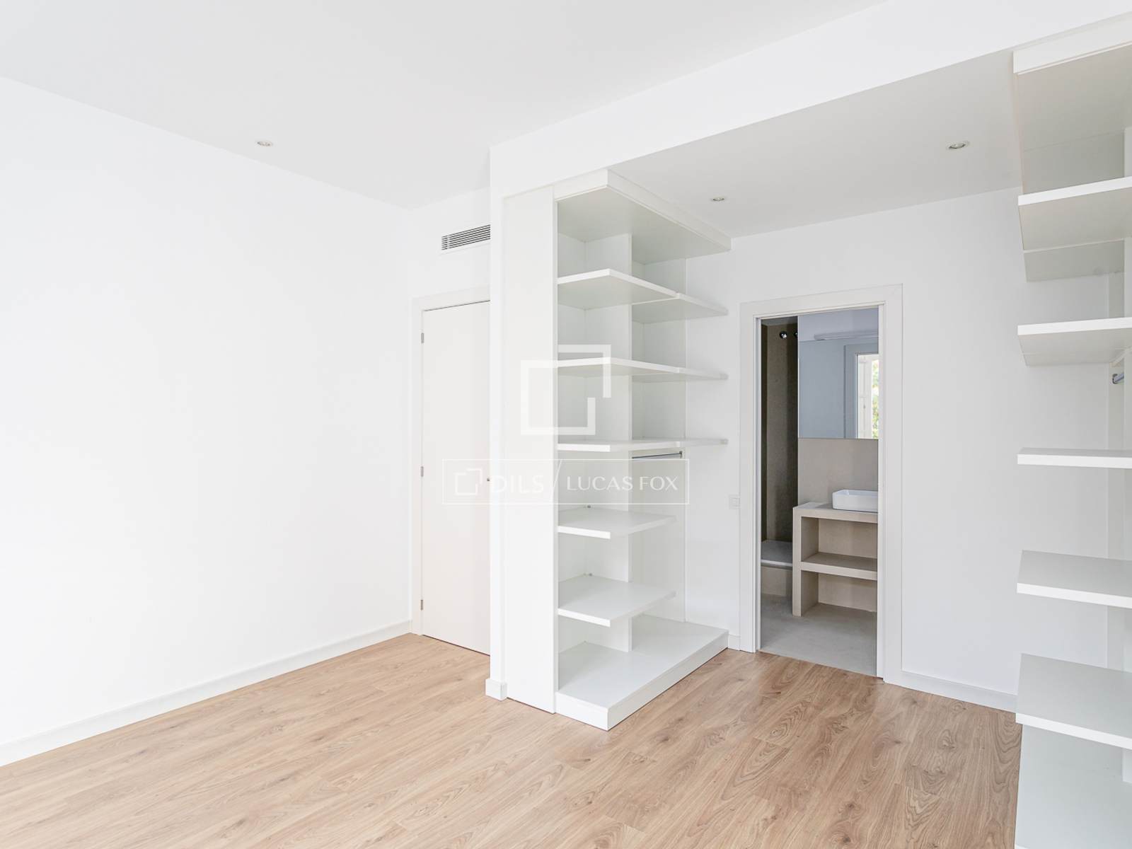 Appartamento a Barcelona, Spagna 3 camere da letto, 106 mq. N° 192686