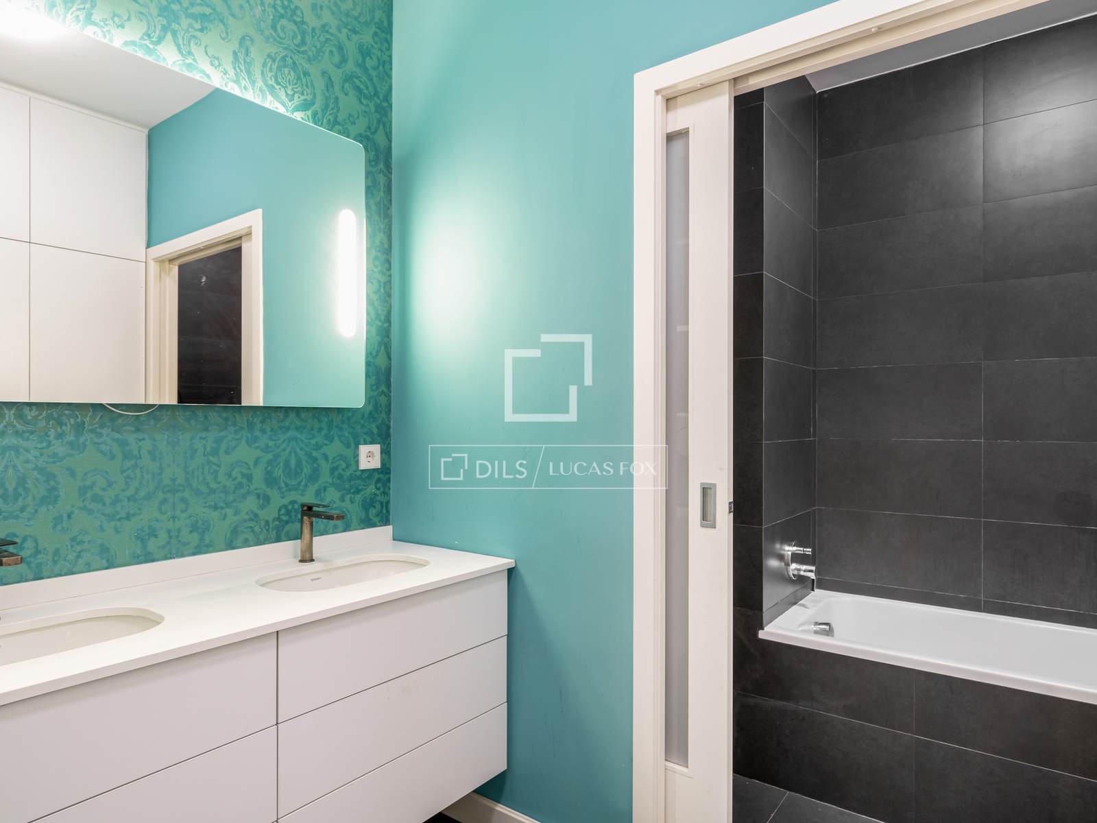 Wohnung in Barcelona, Spanien 4 Schlafzimmer, 117 m2 Nr. 192684