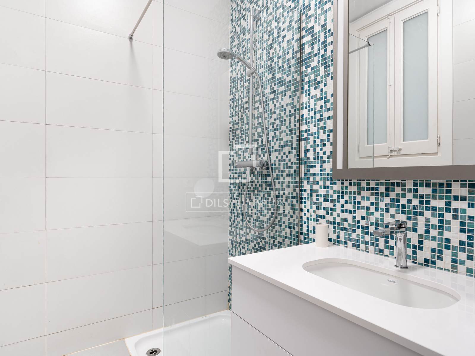 Wohnung in Barcelona, Spanien 4 Schlafzimmer, 117 m2 Nr. 192684