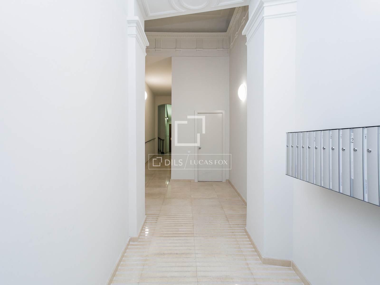Apartment in Barcelona, Spain 2 bedrooms, 81 sq.m. No. 192685