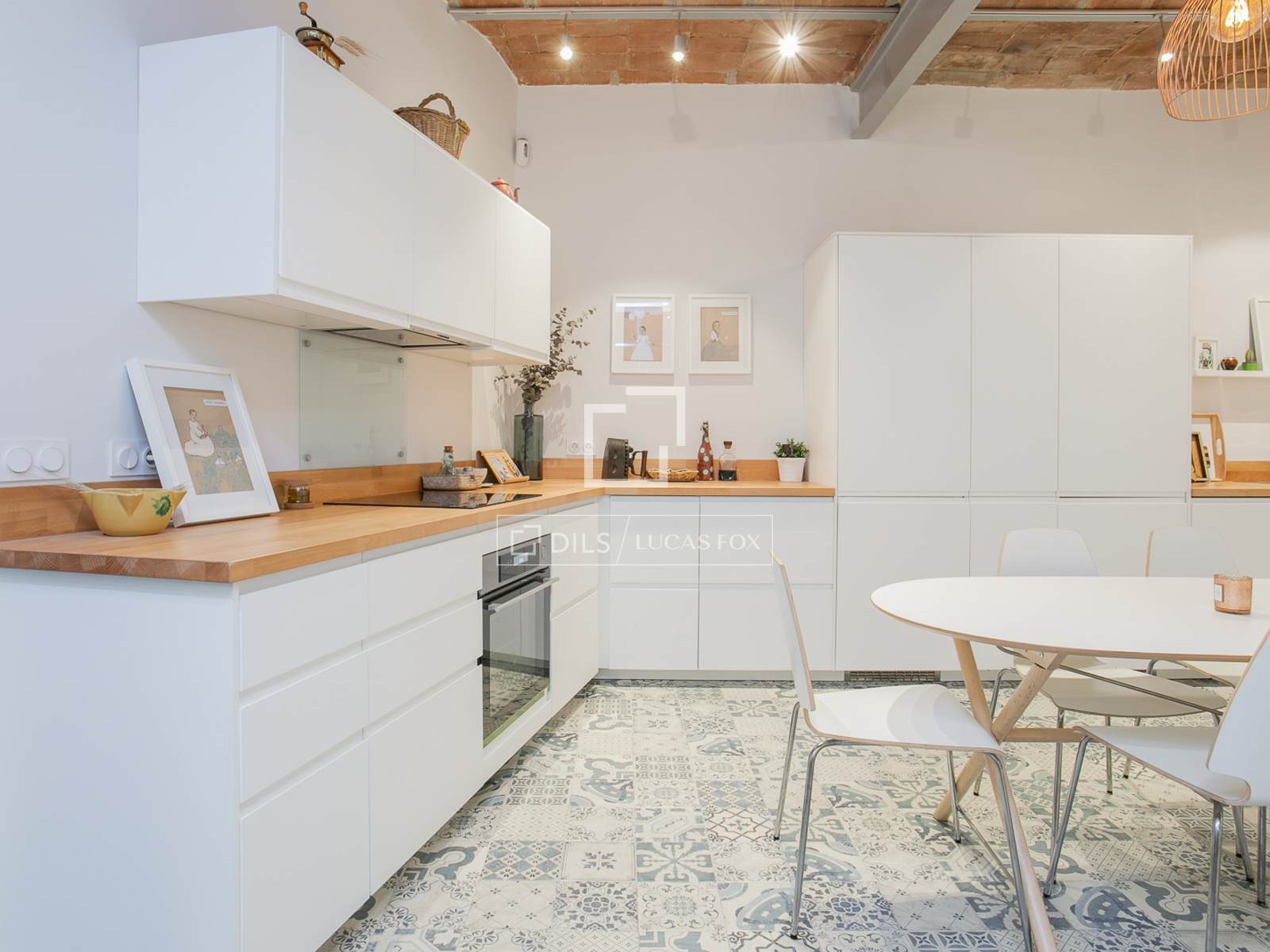 Apartment in Barcelona, Spain 2 bedrooms, 81 sq.m. No. 192685