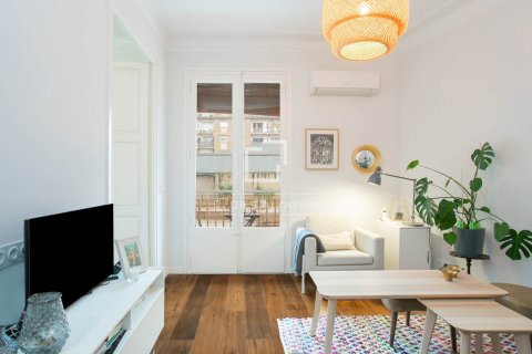 Apartment in Barcelona, Spain 2 bedrooms, 81 sq.m. No. 192685