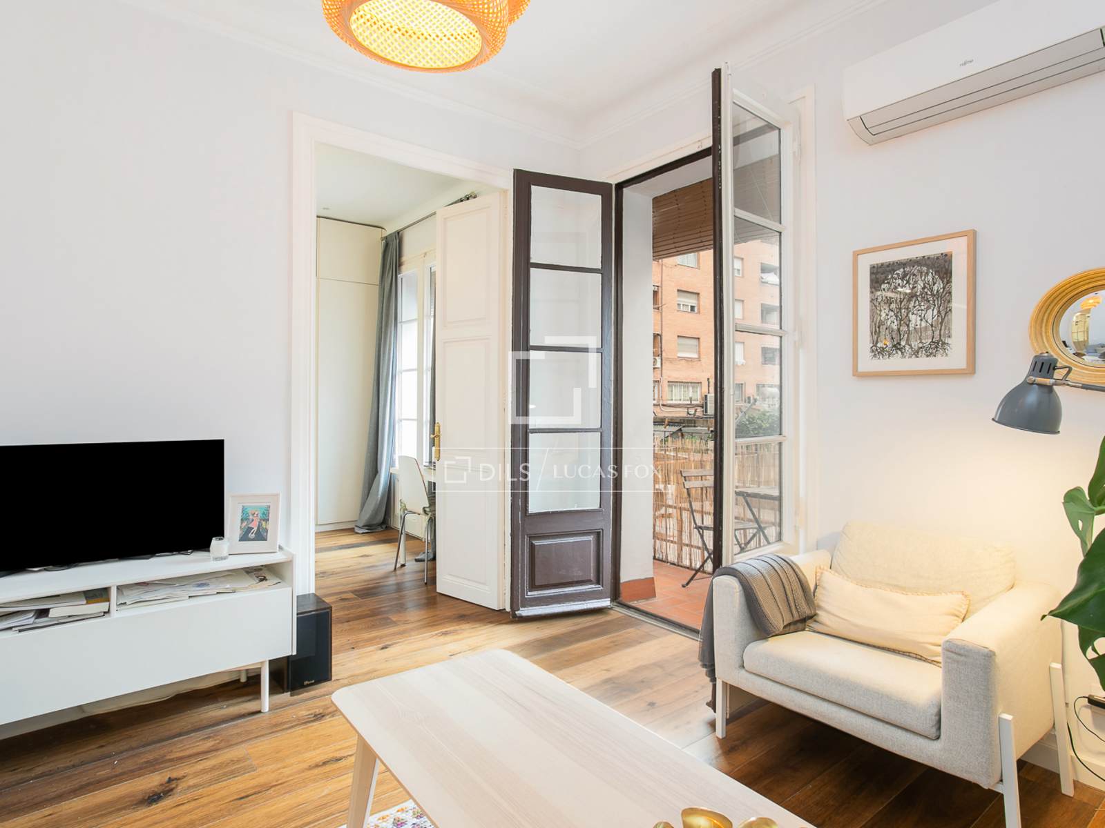 Apartment in Barcelona, Spain 2 bedrooms, 81 sq.m. No. 192685
