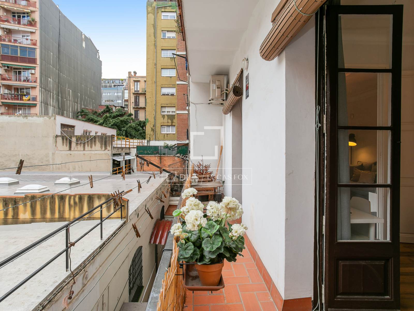 Apartment in Barcelona, Spain 2 bedrooms, 81 sq.m. No. 192685