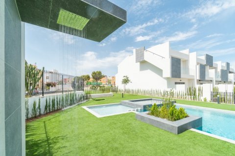 Bungalow in Los Balcones, Alicante, Spain 3 bedrooms, 82 sq.m. No. 75565