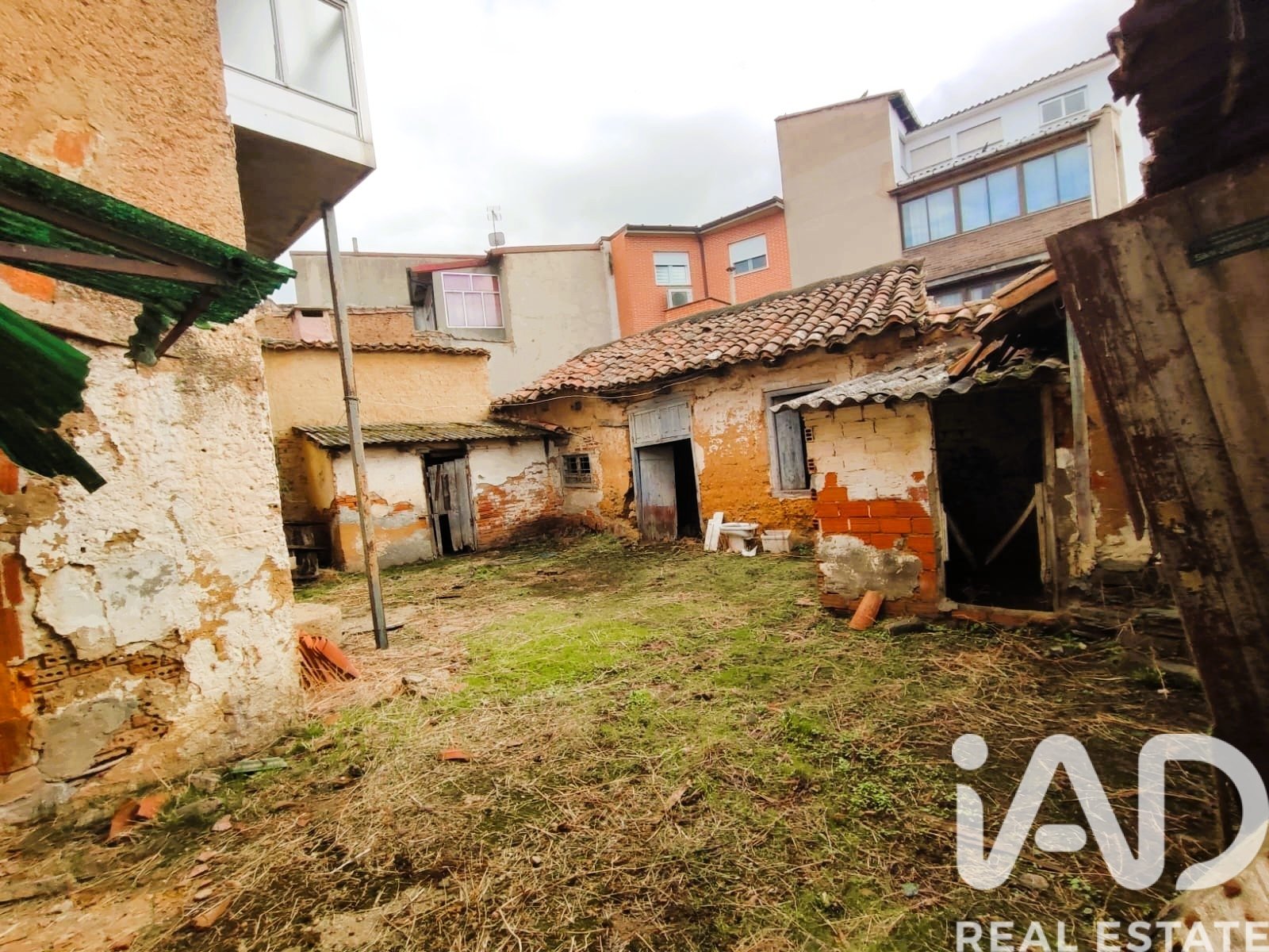 Willa w San Justo de la Vega, Leon, Hiszpania 380 mkw. nr 185529