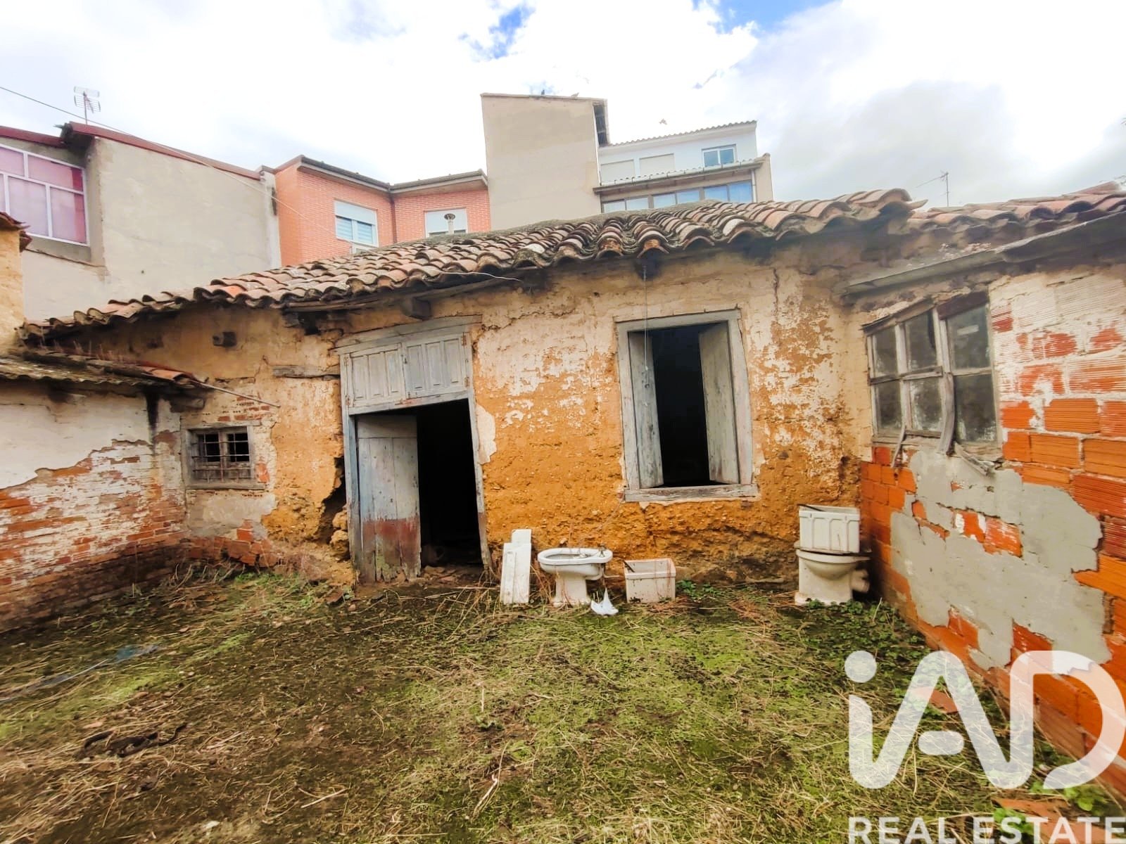 Willa w San Justo de la Vega, Leon, Hiszpania 380 mkw. nr 185529