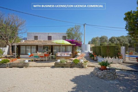 Villa in Javea, Alicante, Spain 3 bedrooms, 157 sq.m. No. 113038