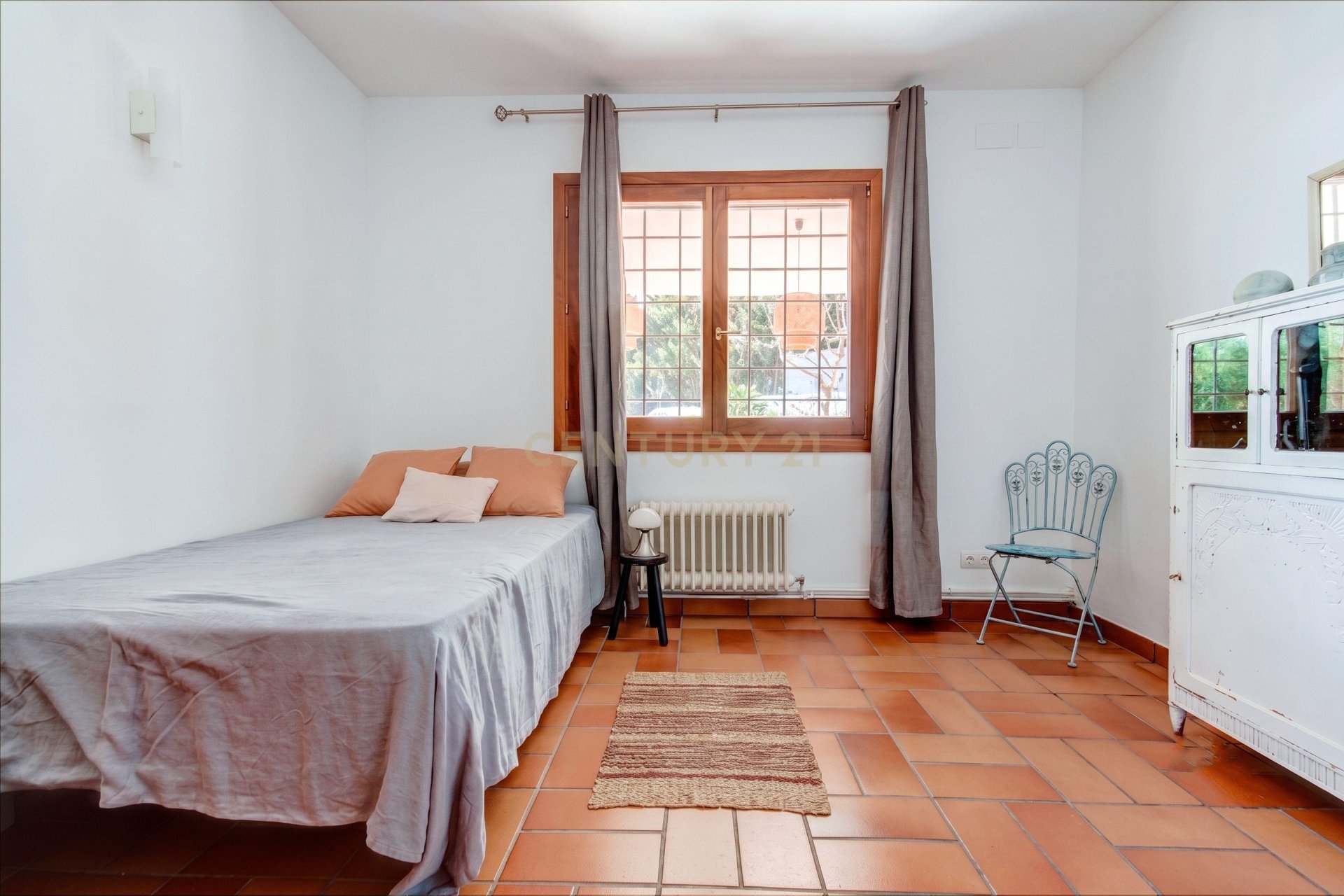 House à Vilanova i la Geltru, Barcelona, Espagne 4 chambres, 320 m2 No. 193828