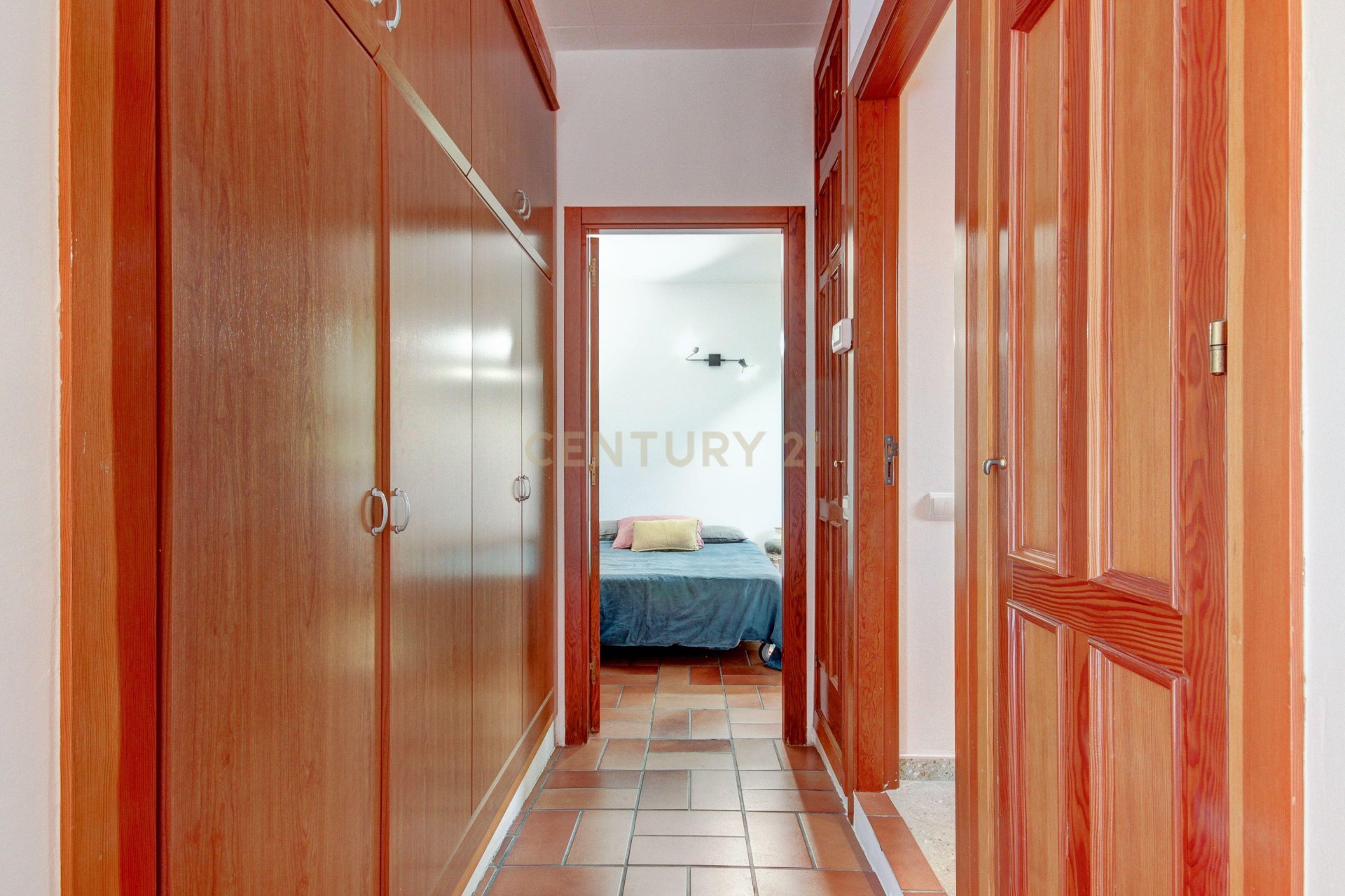 House à Vilanova i la Geltru, Barcelona, Espagne 4 chambres, 320 m2 No. 193828