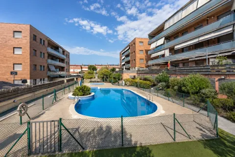 Lägenhet i Parets del Vallès, Barcelona, Spanien 4 sovrum, 118 kvm. Nr. 193827