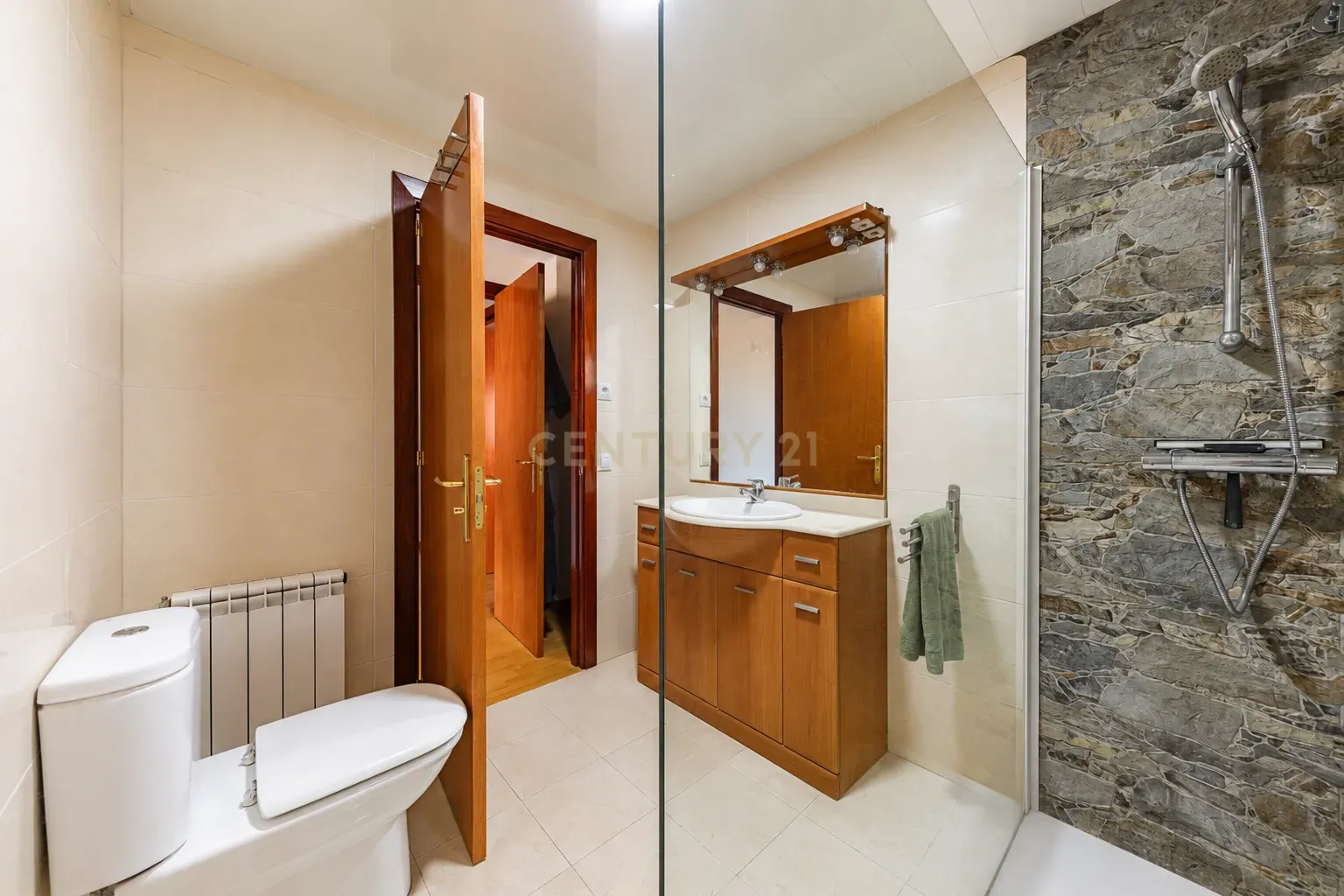 Huoneisto Parets del Vallès, Barcelona, Espanja 4 makuuhuonetta, 118 m2 No. 193827