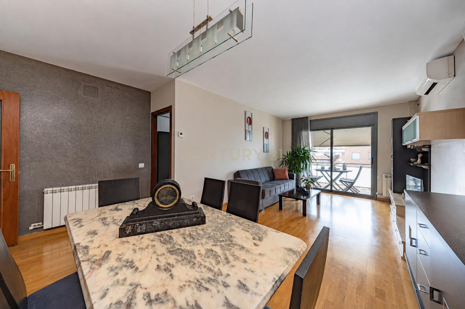 Huoneisto Parets del Vallès, Barcelona, Espanja 4 makuuhuonetta, 118 m2 No. 193827