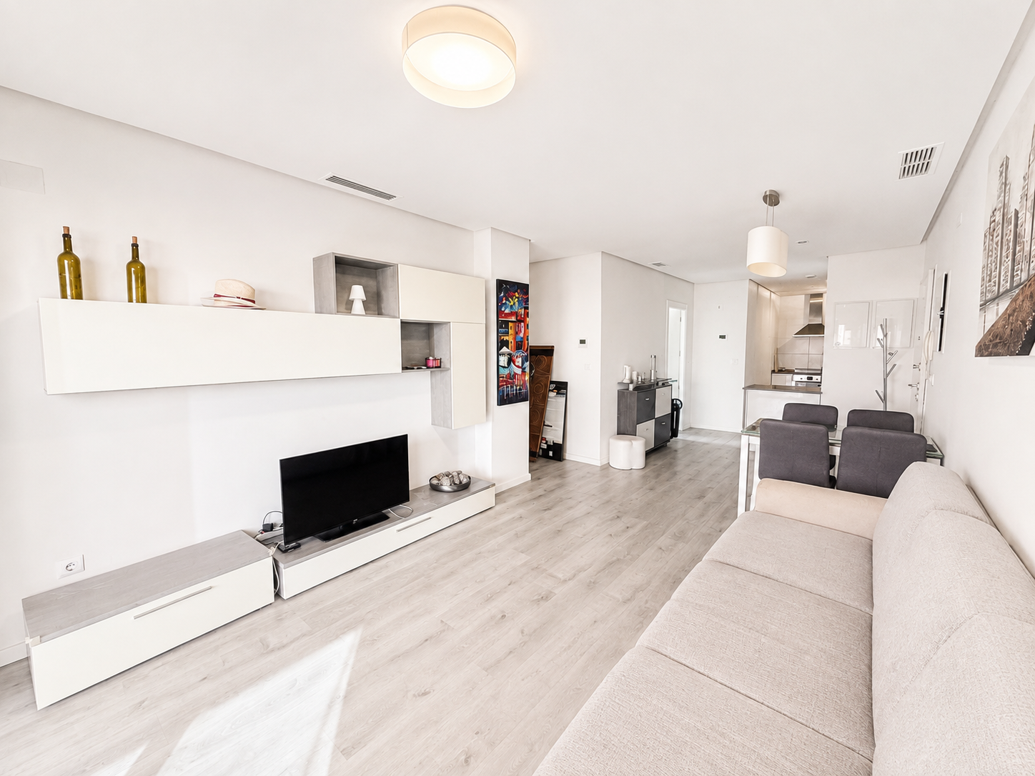 Apartamento en Alicante, España 2 dormitorios,  No. 195680