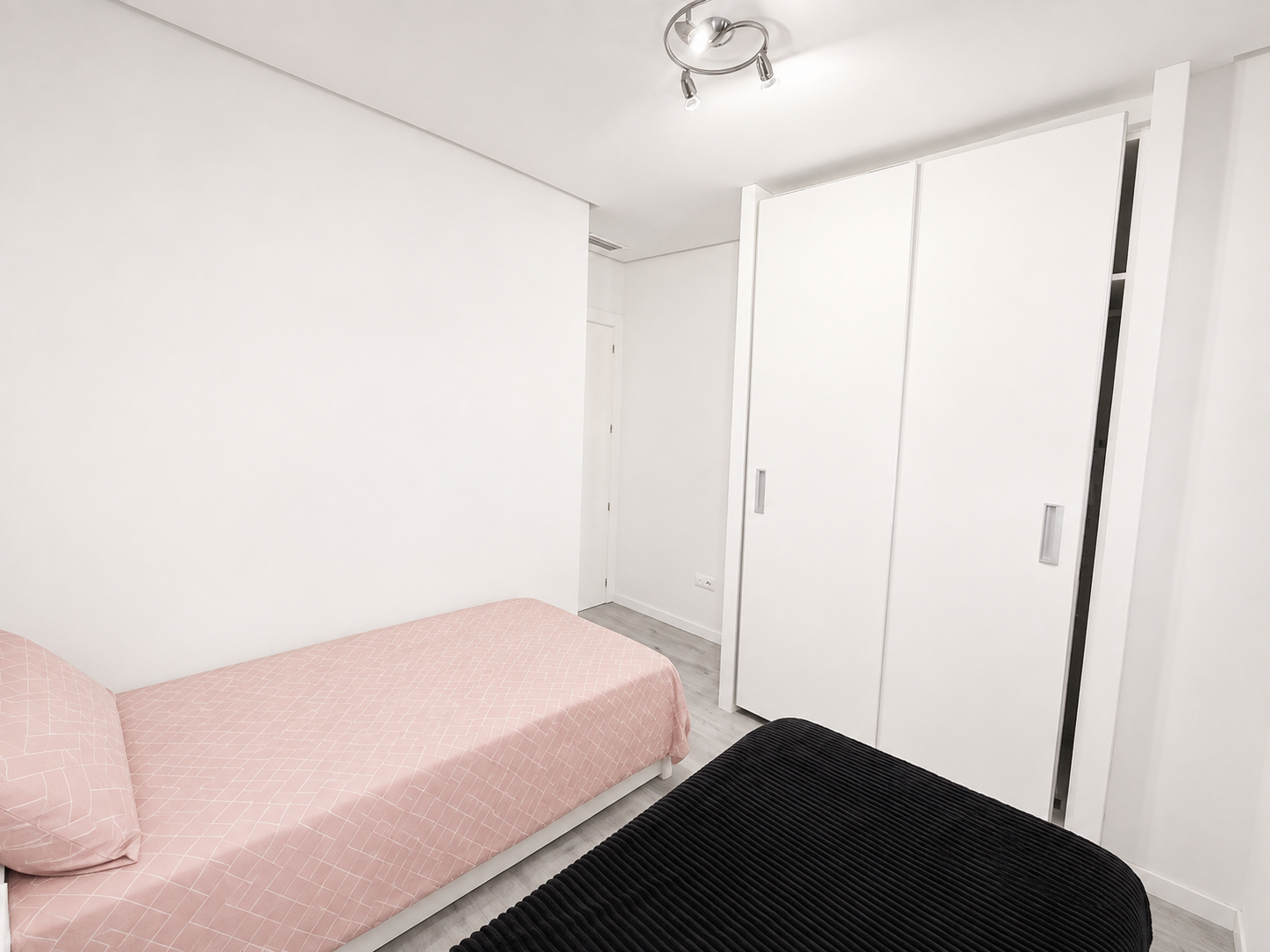 Apartamento en Alicante, España 2 dormitorios,  No. 195680
