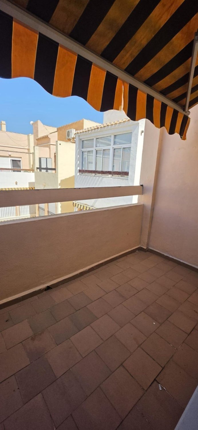 Appartamento a Torrevieja, Alicante, Spagna 2 camere da letto, 64 mq. N° 195676