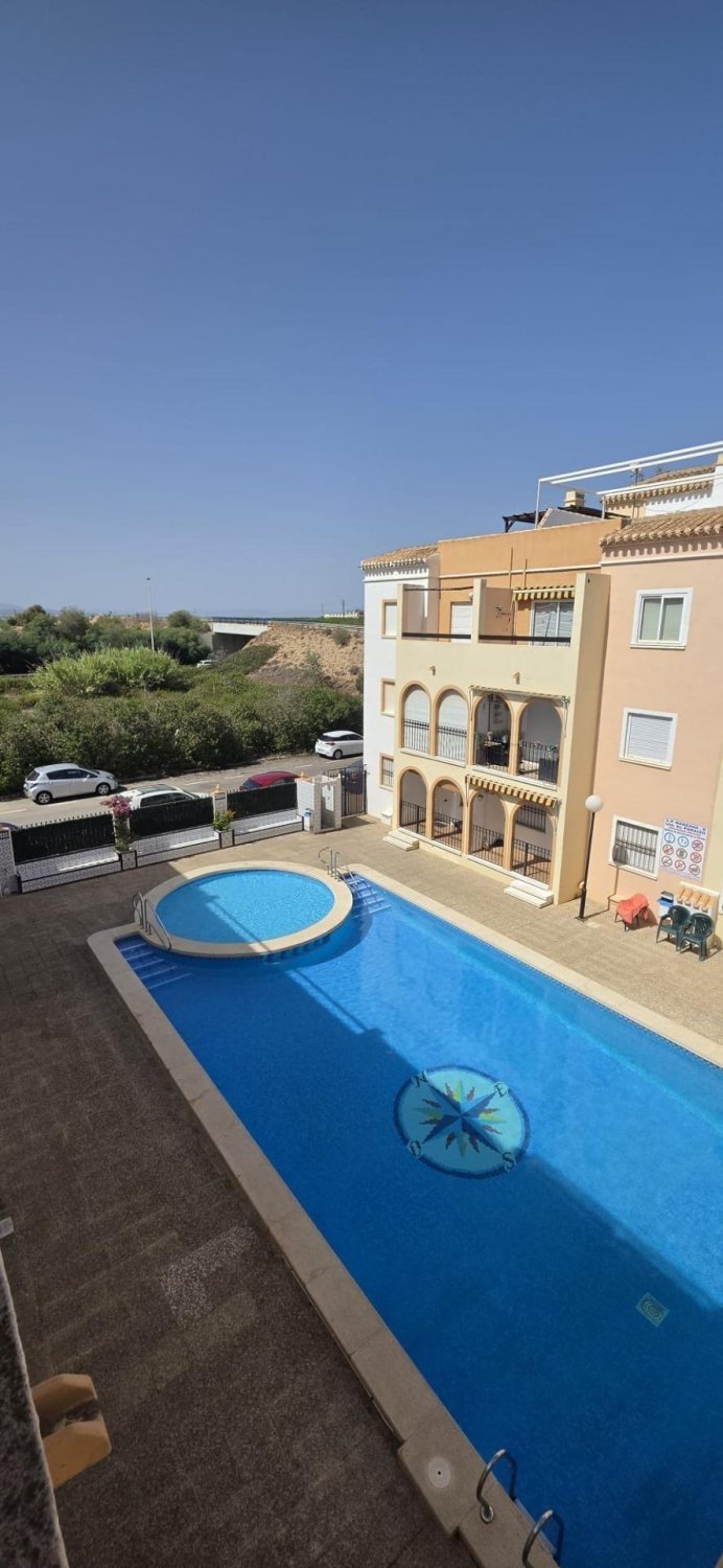 Appartamento a Torrevieja, Alicante, Spagna 2 camere da letto, 64 mq. N° 195676