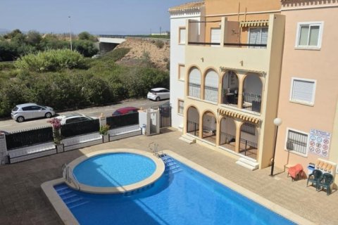 Apartment in Torrevieja, Alicante, Spain 2 bedrooms, 64 sq.m. No. 195676