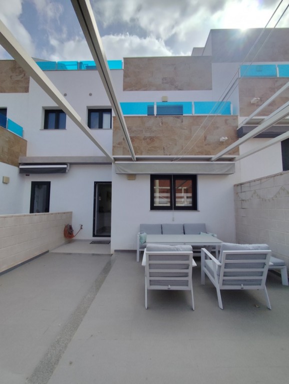 Kaupunkipientalo Bigastro, Alicante, Espanja 3 makuuhuonetta, 99 m2 No. 195678
