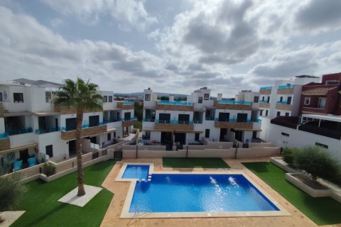 Townhouse in Bigastro, Alicante, Spain 3 bedrooms, 99 sq.m. No. 195678