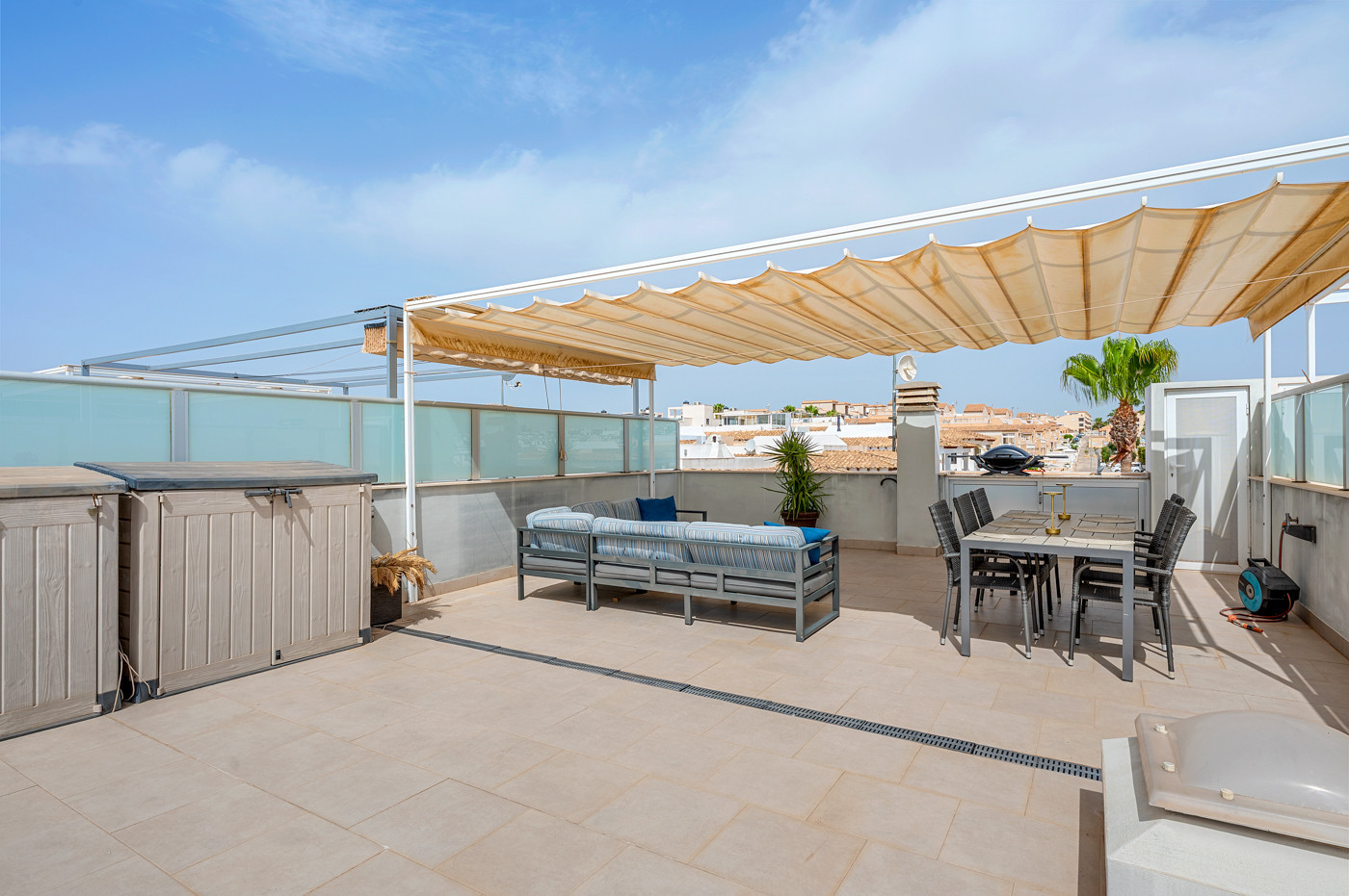 Bungalow en Alicante, España 2 dormitorios, 89 m2 No. 195677