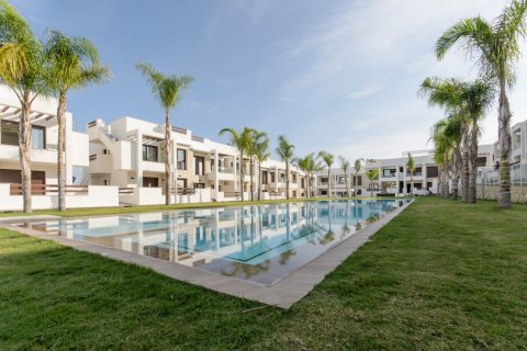 Bungalow a Torrevieja, Alicante, Spagna 2 camere da letto, 63 mq. N° 181374