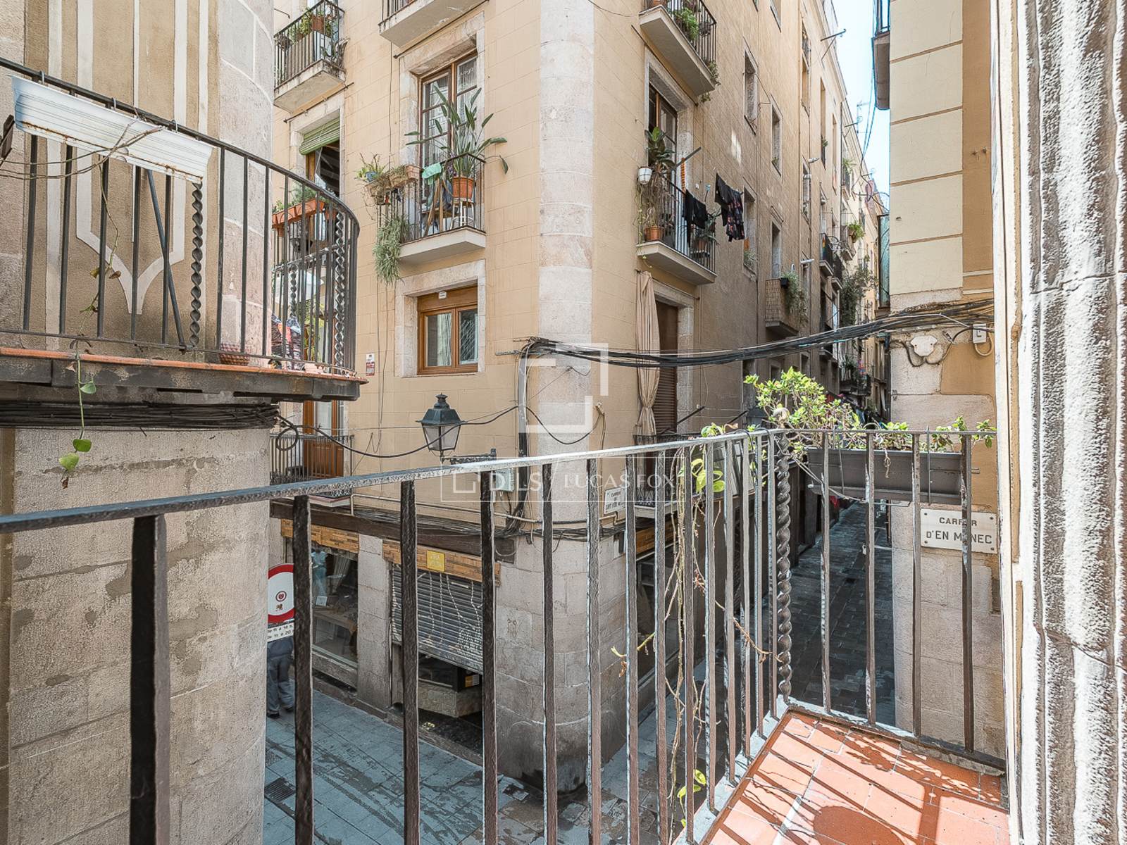 Apartment à Barcelona, Espagne 2 chambres, 77 m2 No. 167980
