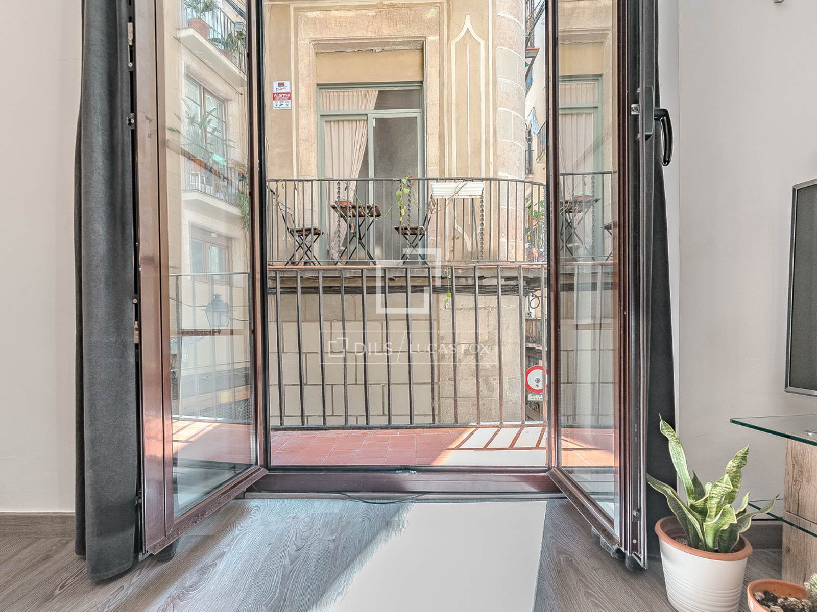 Apartment à Barcelona, Espagne 2 chambres, 77 m2 No. 167980