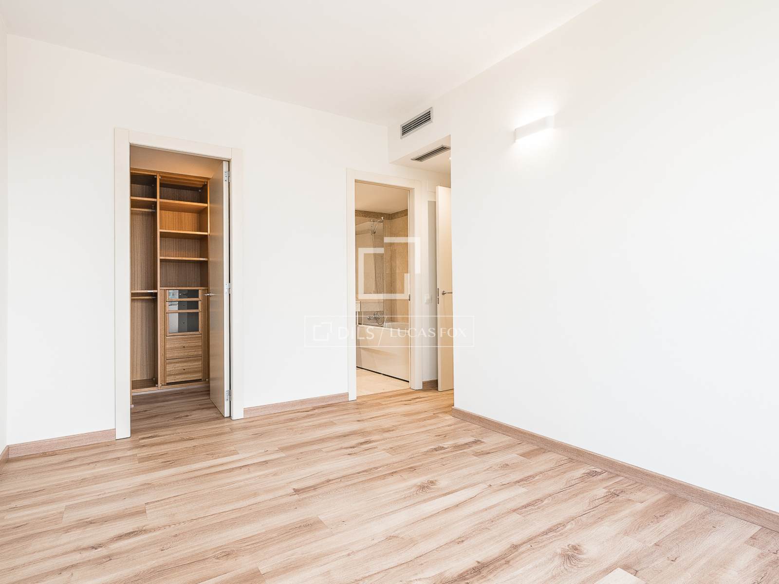 Apartment à Barcelona, Espagne 3 chambres, 112 m2 No. 167986