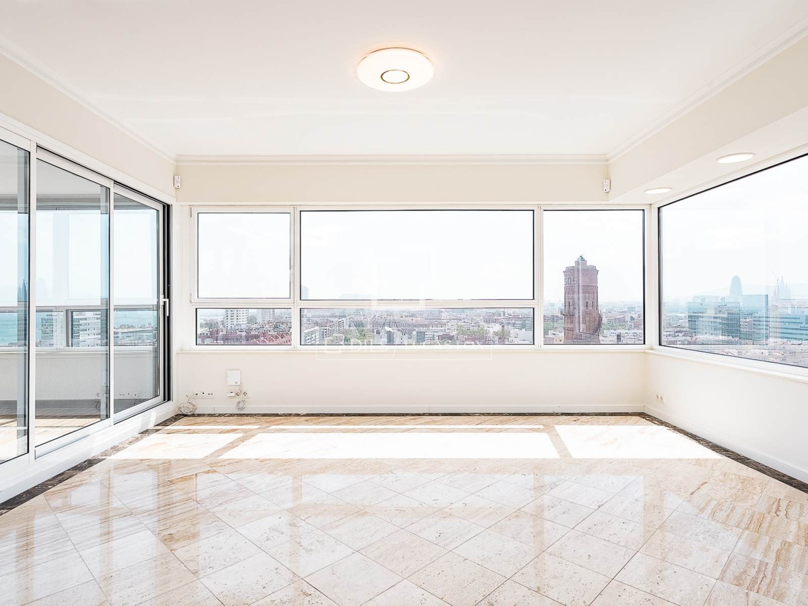 Apartment à Barcelona, Espagne 3 chambres, 112 m2 No. 167986