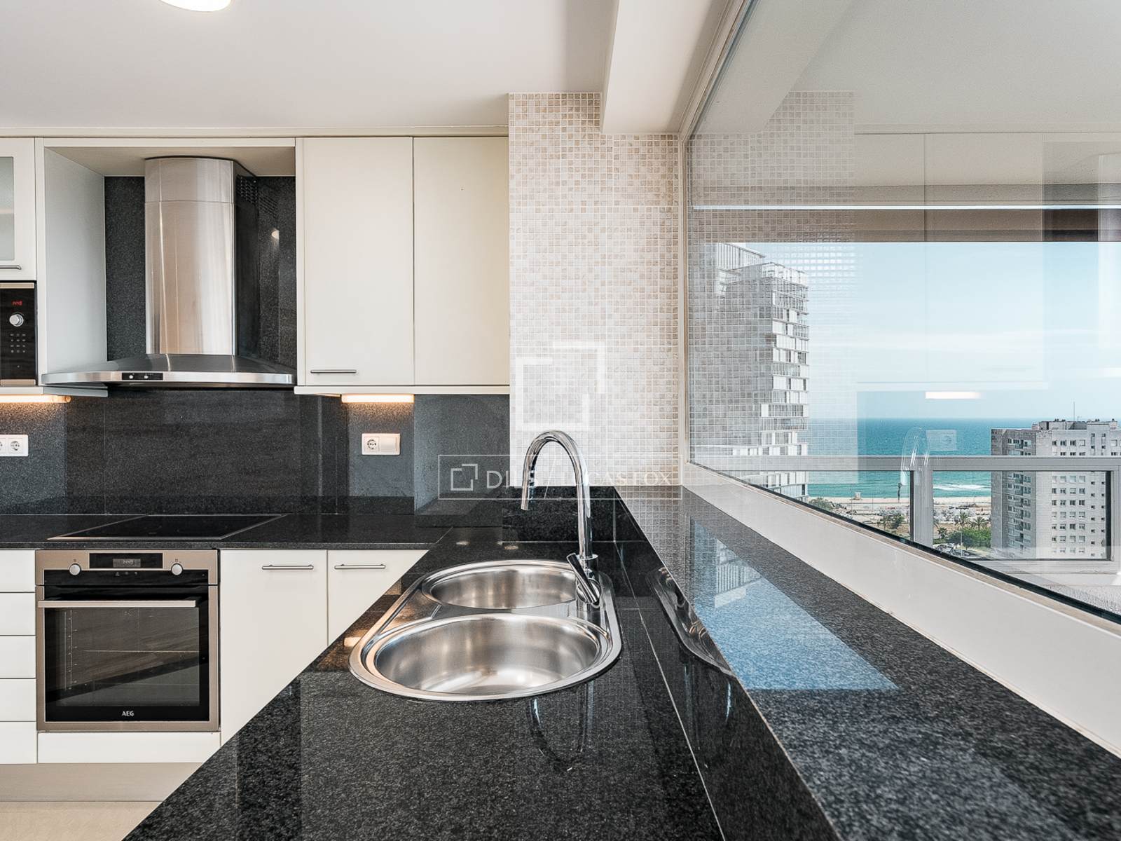 Apartment à Barcelona, Espagne 3 chambres, 112 m2 No. 167986