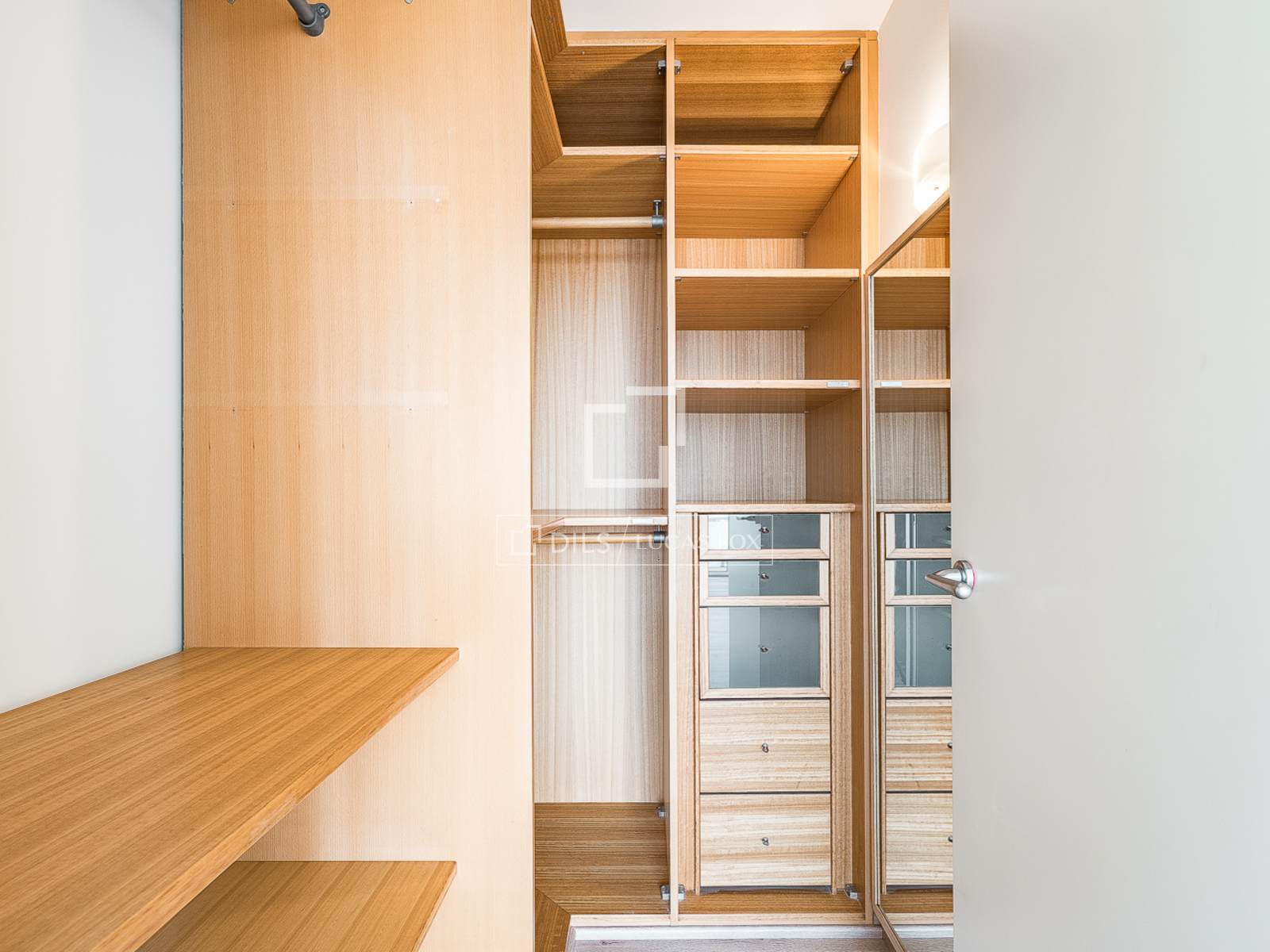 Apartment à Barcelona, Espagne 3 chambres, 112 m2 No. 167986