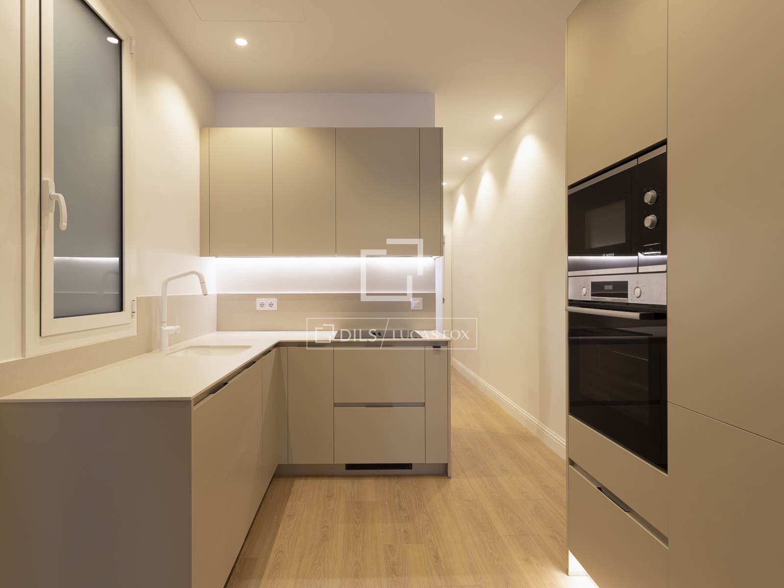 Wohnung in Barcelona, Spanien 2 Schlafzimmer, 84 m2 Nr. 167981