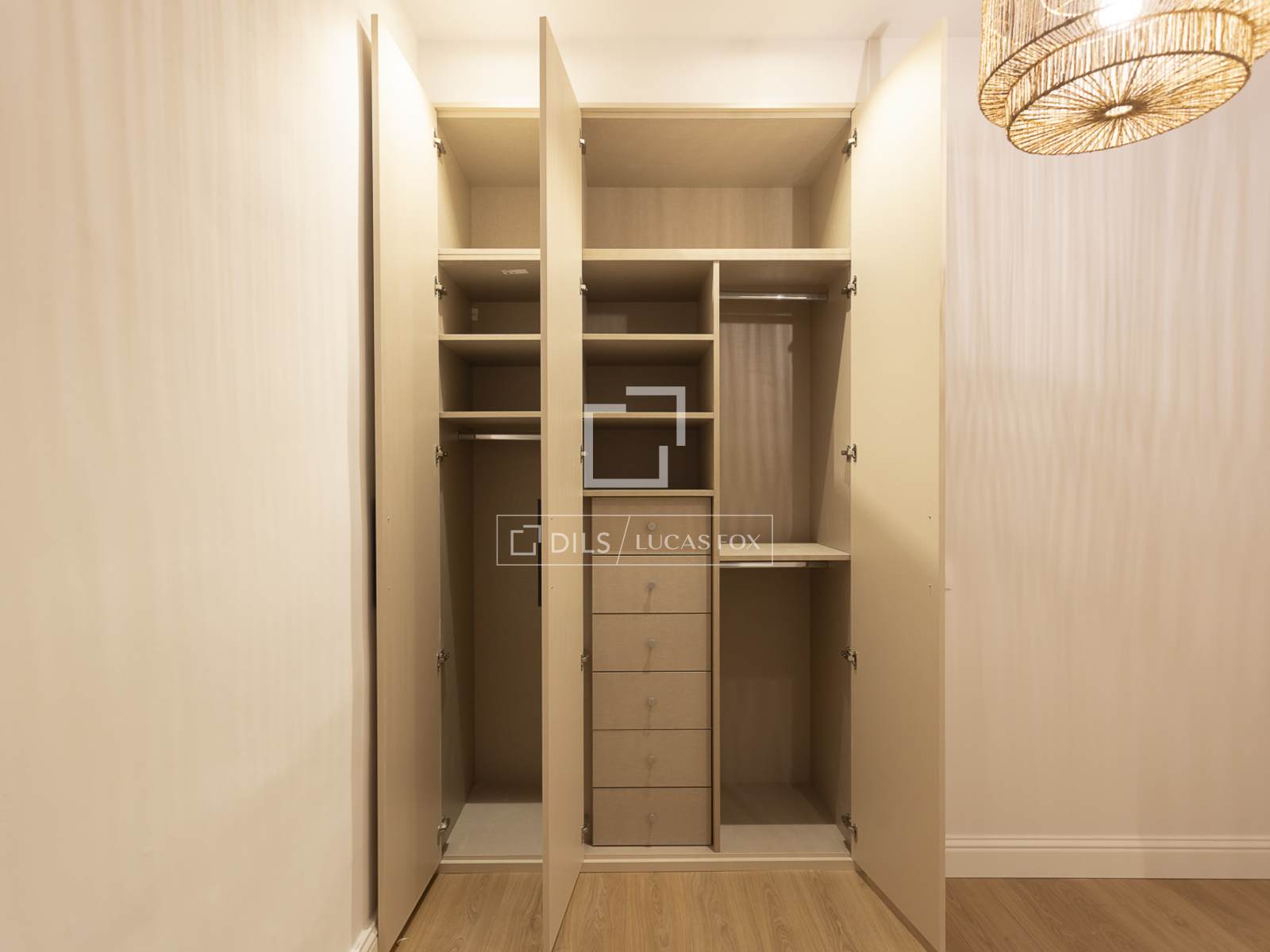 Wohnung in Barcelona, Spanien 2 Schlafzimmer, 84 m2 Nr. 167981