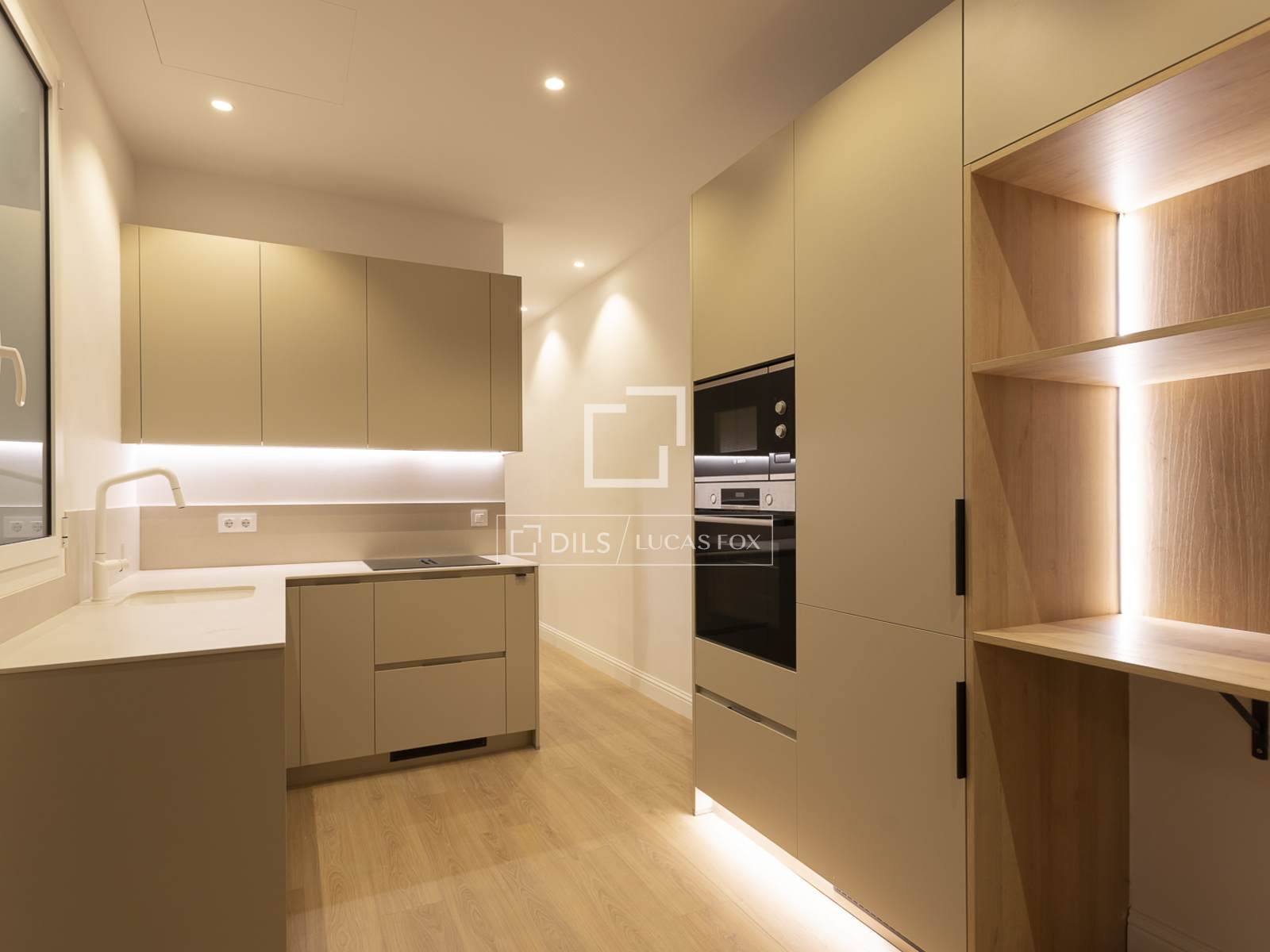 Wohnung in Barcelona, Spanien 2 Schlafzimmer, 84 m2 Nr. 167981
