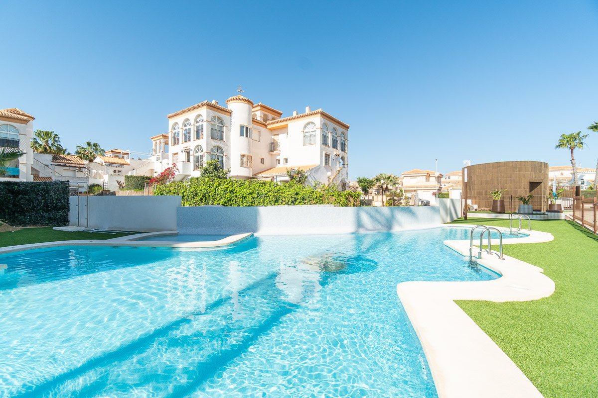 Apartment à Playa Flamenca II, Alicante, Espagne 3 chambres, 119 m2 No. 168369