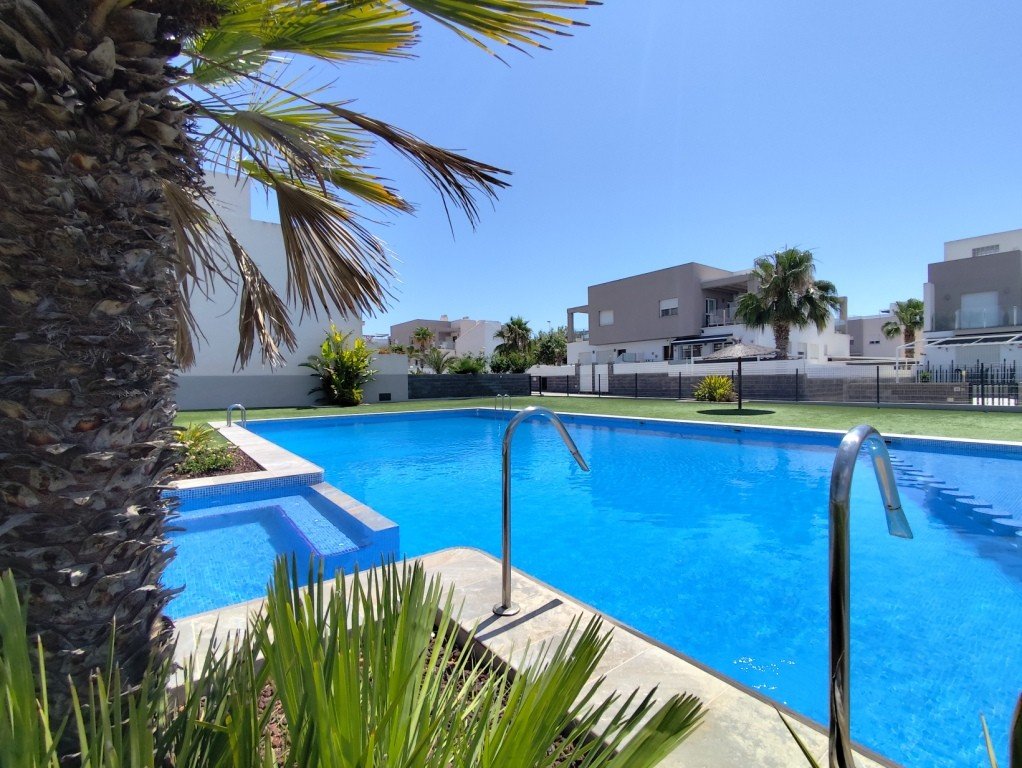 Townhouse in Torrevieja, Alicante, Spanien 4 Schlafzimmer, 189 m2 Nr. 196173