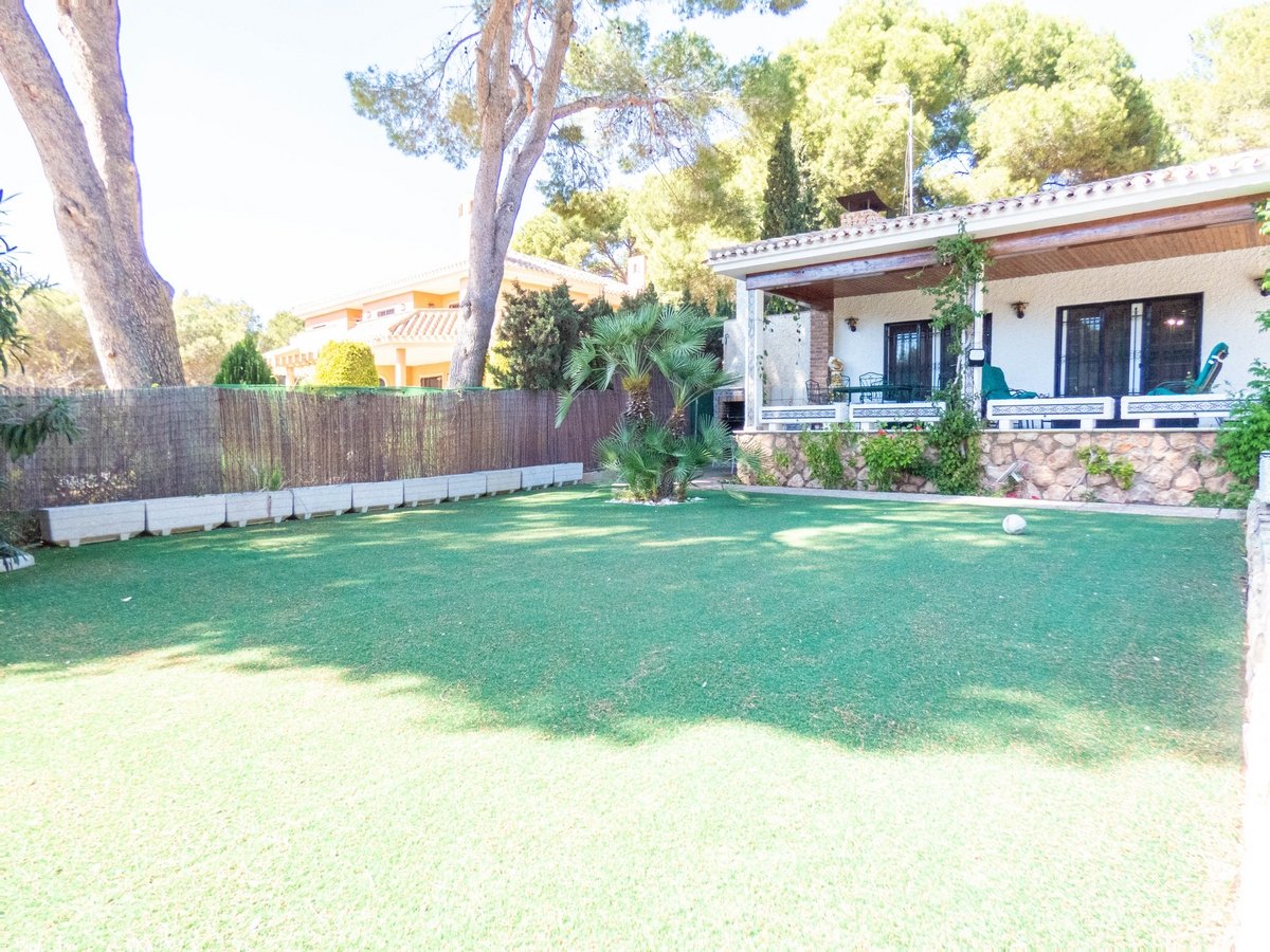 Huvila Dehesa De Campoamor, Alicante, Espanja 6 makuuhuonetta, 268 m2 No. 151848