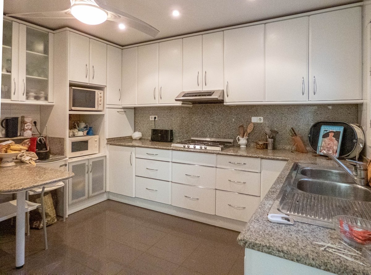 Huvila Dehesa De Campoamor, Alicante, Espanja 6 makuuhuonetta, 268 m2 No. 151848