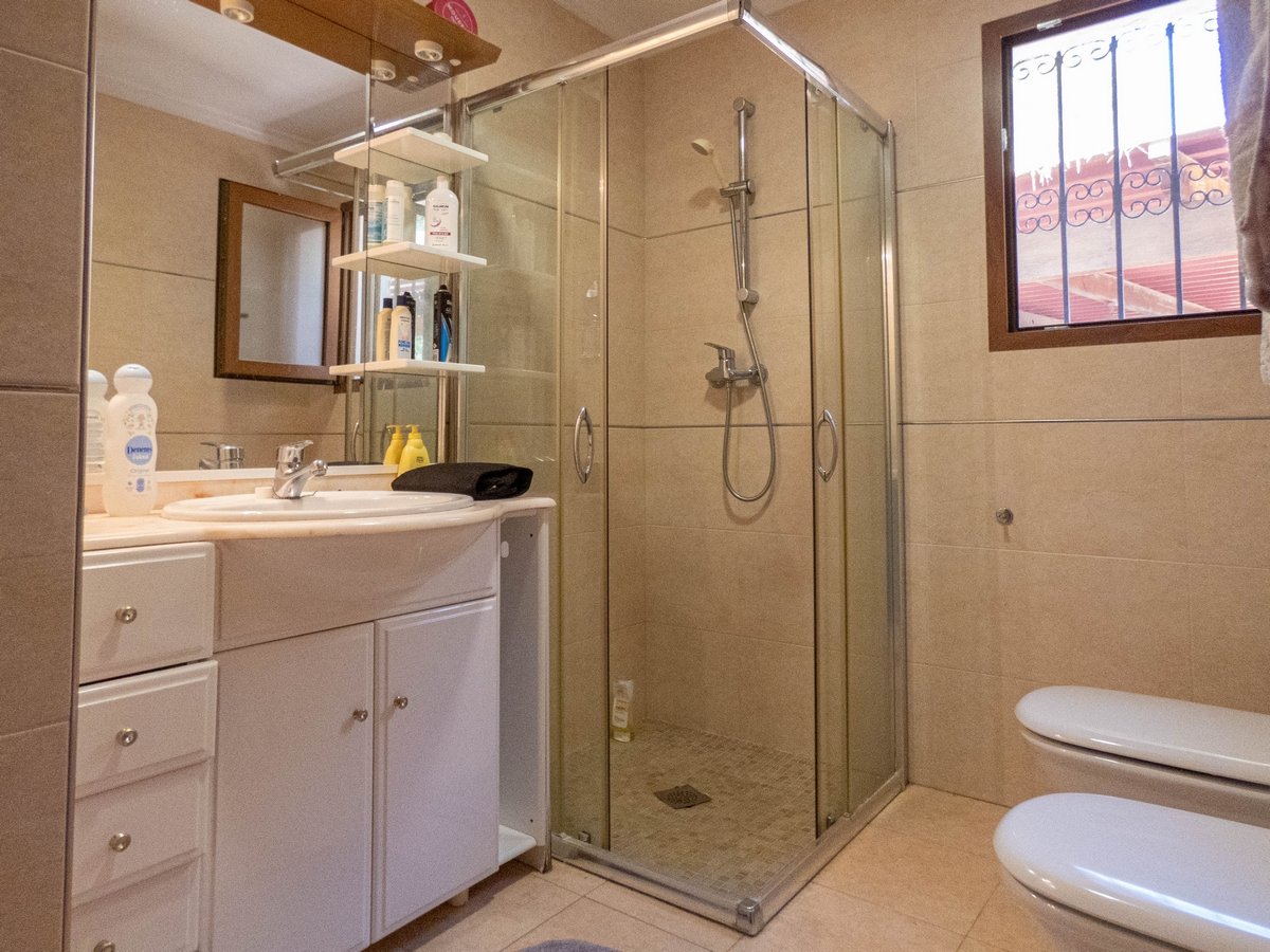 Huvila Dehesa De Campoamor, Alicante, Espanja 6 makuuhuonetta, 268 m2 No. 151848