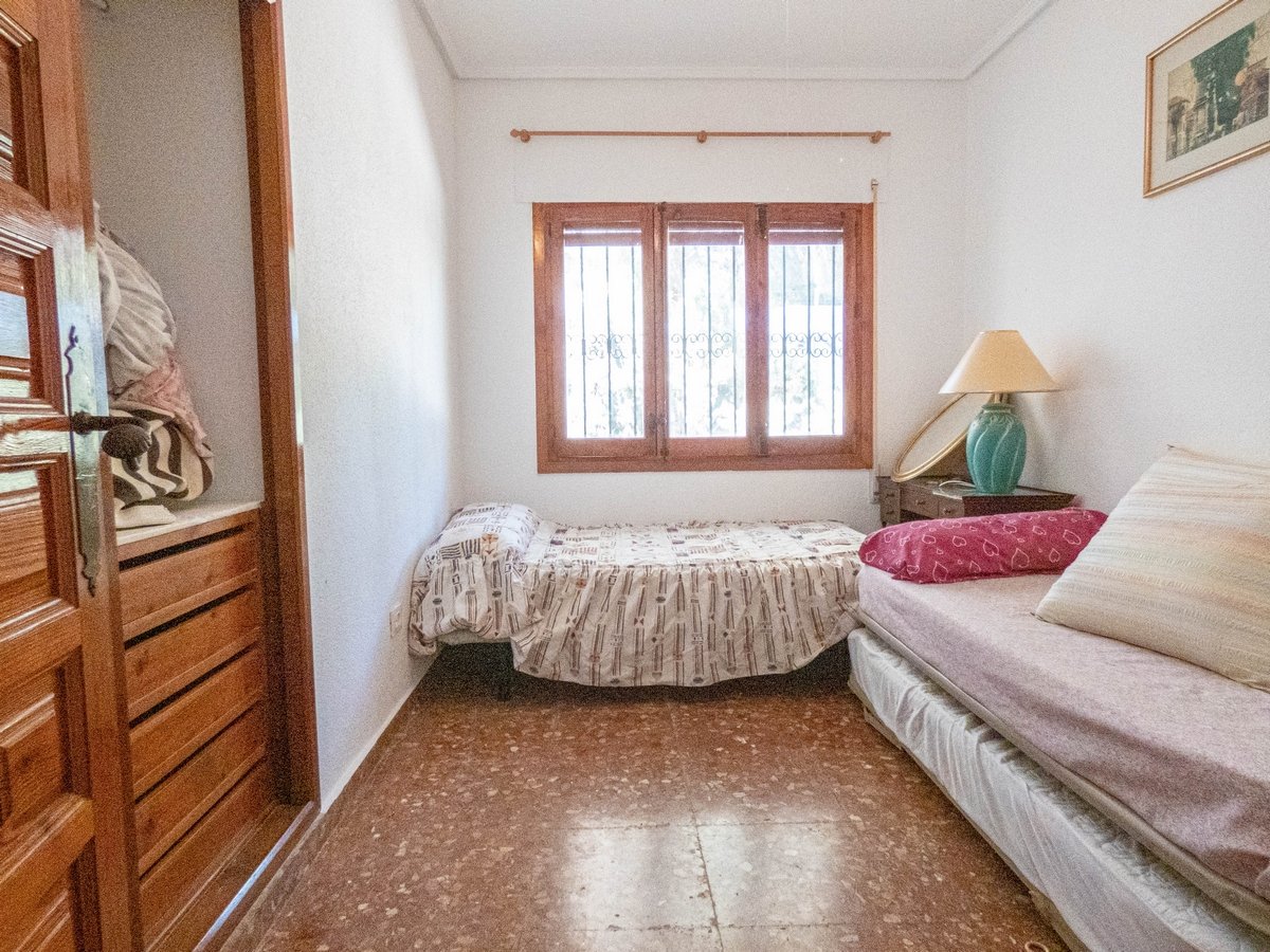 Huvila Dehesa De Campoamor, Alicante, Espanja 6 makuuhuonetta, 268 m2 No. 151848