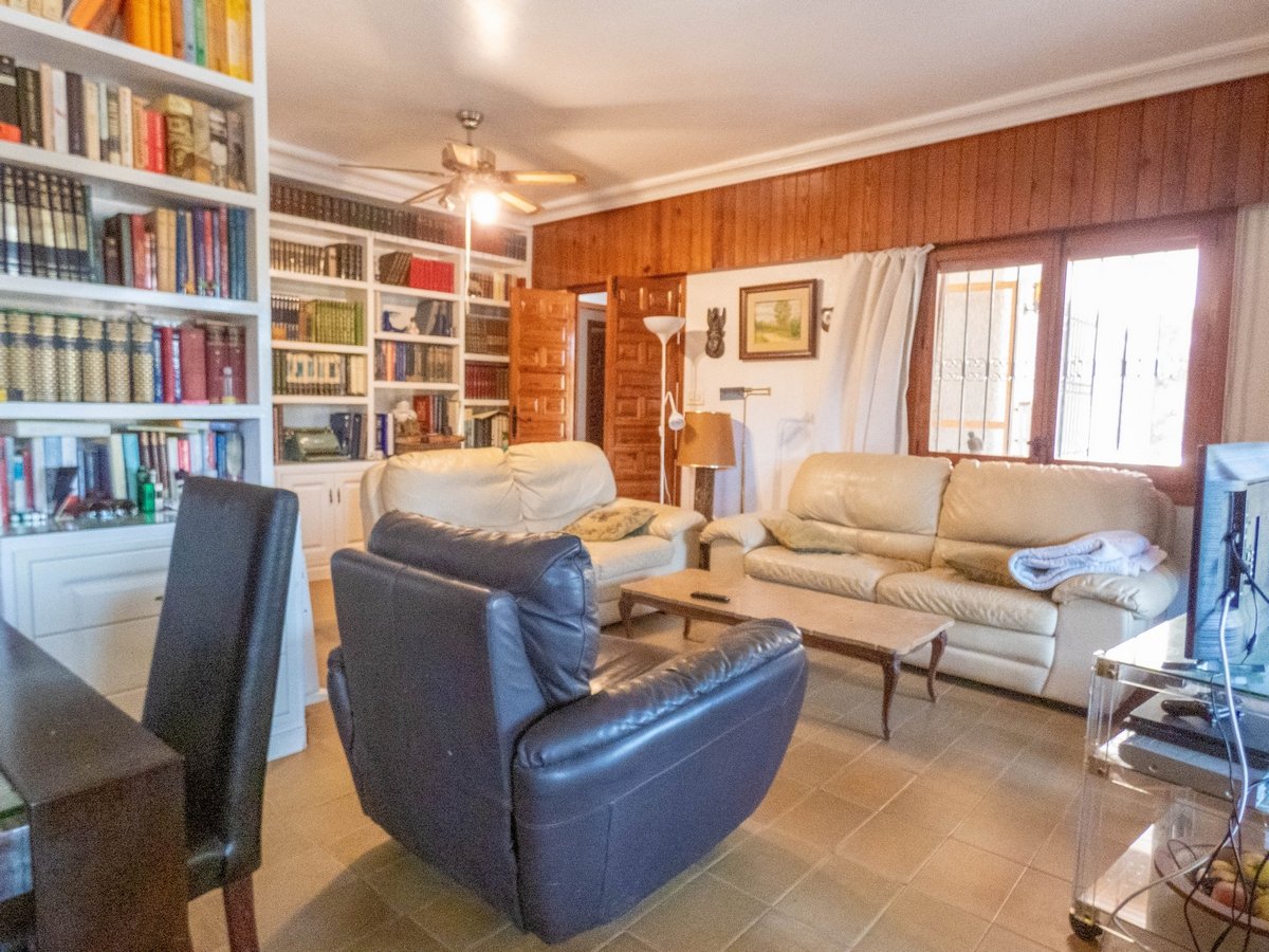 Huvila Dehesa De Campoamor, Alicante, Espanja 6 makuuhuonetta, 268 m2 No. 151848
