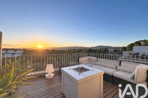 Apartamento en Sant Pere de Ribes, Barcelona, España 4 dormitorios, 206 m2 No. 172232