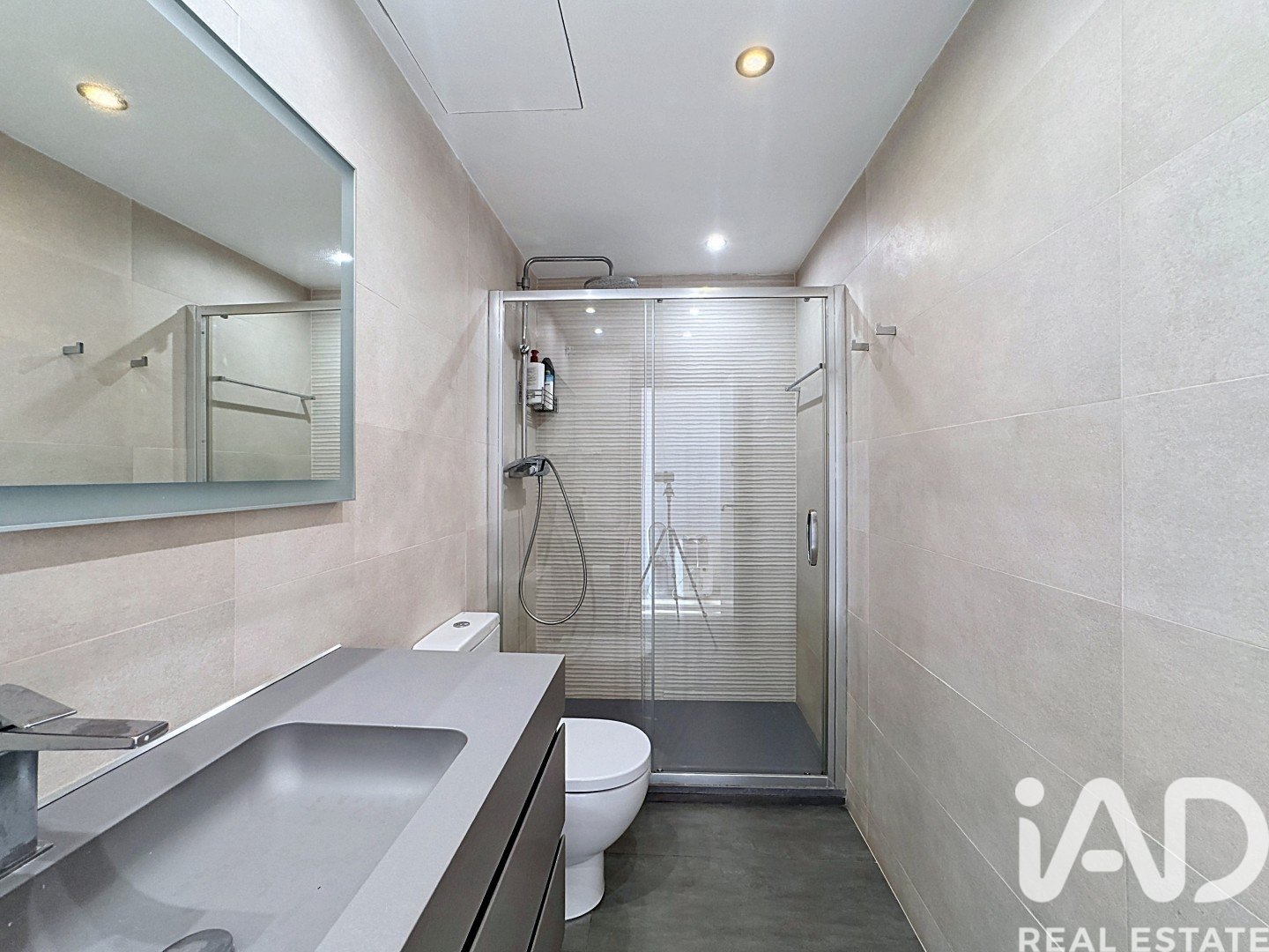 Apartment in Sant Pere de Ribes, Barcelona, Spain 4 bedrooms, 206 sq.m. No. 172232