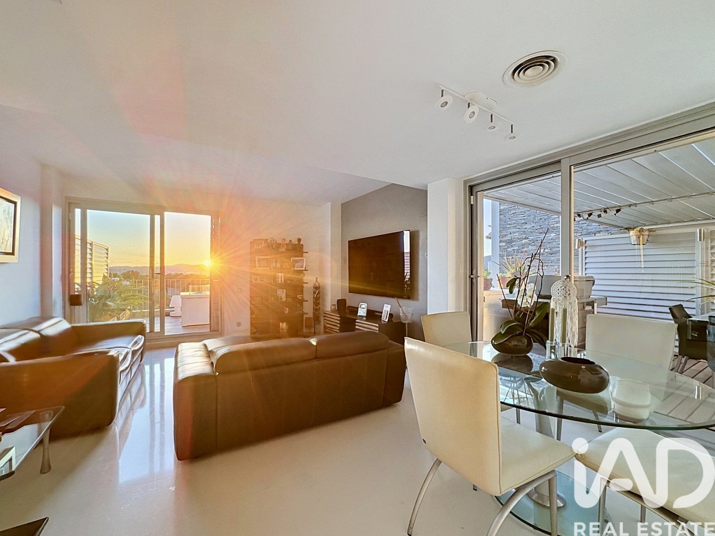 Apartment in Sant Pere de Ribes, Barcelona, Spain 4 bedrooms, 206 sq.m. No. 172232