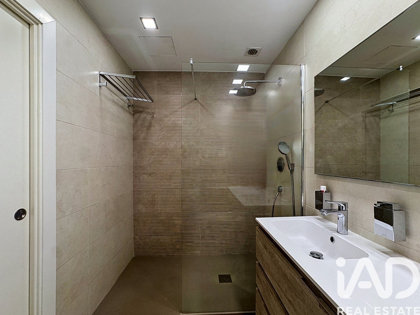 Apartment in Sant Pere de Ribes, Barcelona, Spain 4 bedrooms, 206 sq.m. No. 172232