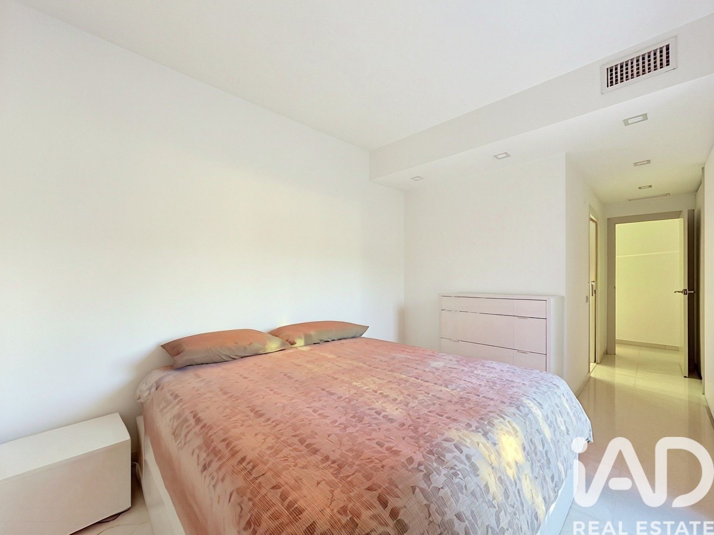 Apartment in Sant Pere de Ribes, Barcelona, Spain 4 bedrooms, 206 sq.m. No. 172232